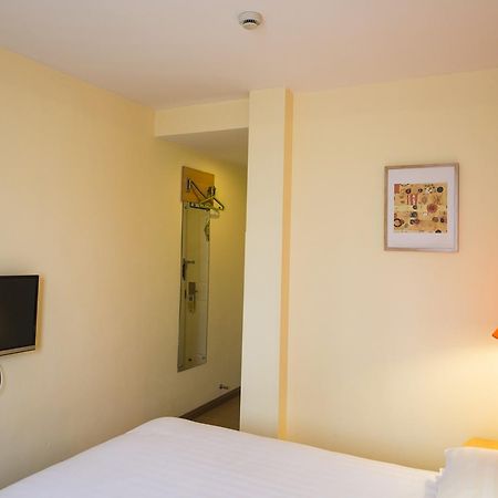 Home Inn Shanghai Railway Station North Square 外观 照片